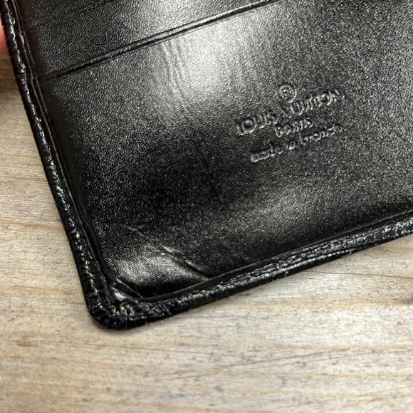 Louis Vuitton Black Epi Wallet - Picture 11 of 16
